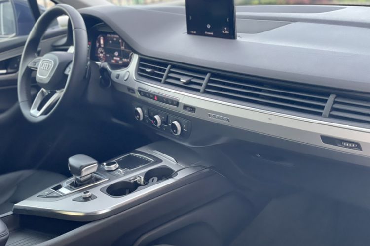 Used Audi Q7 2019 45 TFSI Comfort Model