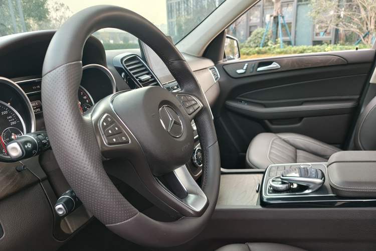 Used Mercedes-Benz GLE 2016 GLE 400 4MATIC
