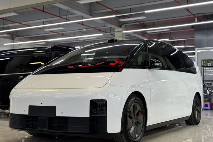 Used Li Auto MEGA 2025 Home Family Special Edition