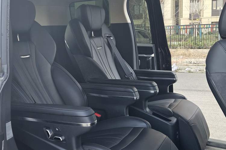 Used Hongqi HQ9 PHEV 2024 2.0T Four-Wheel Drive Business Edition