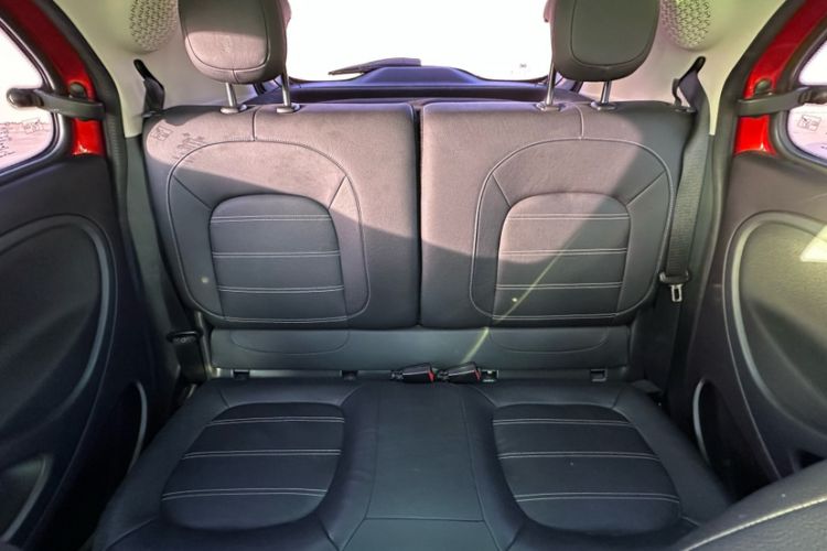 Used smart forfour 2016 0.9T 66 kW Pioneer Edition