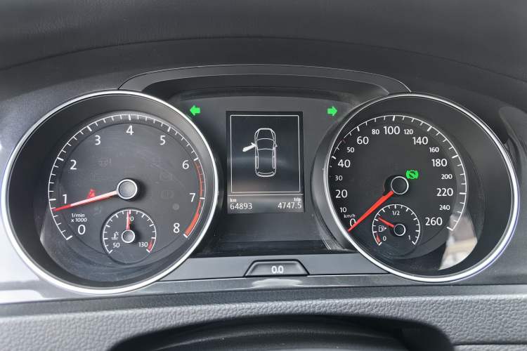 Used Volkswagen Golf 2018 1.6L Automatic Comfort Model Odometer Close Up