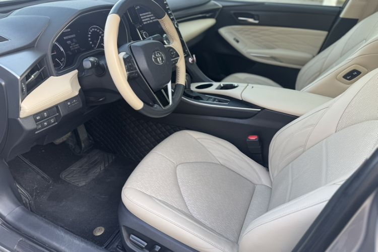 Used Toyota Avalon 2019 Dual-Engine 2.5L XLE Prestige Version China VI Standard