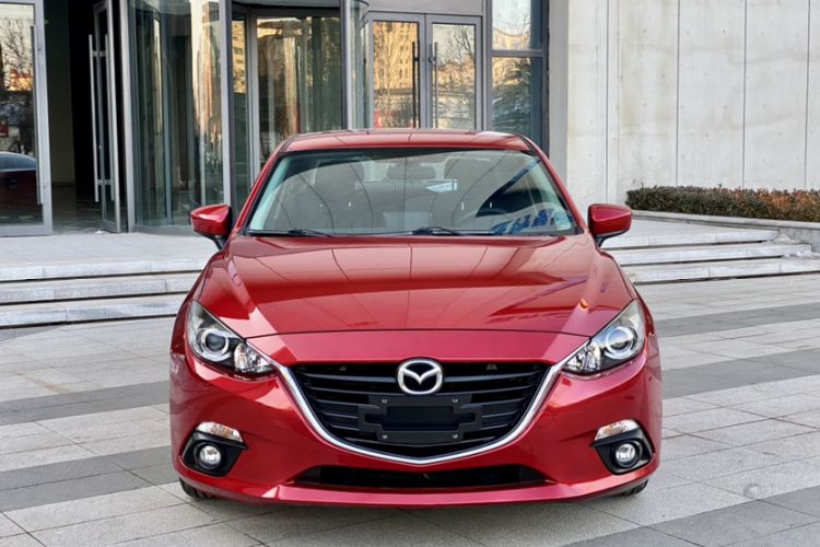 Used Mazda Mazda 3 Axela 2016 Sedan 1.5L Manual Comfort Model
