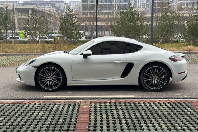 Used Porsche 718 2020 Cayman 2.0T
