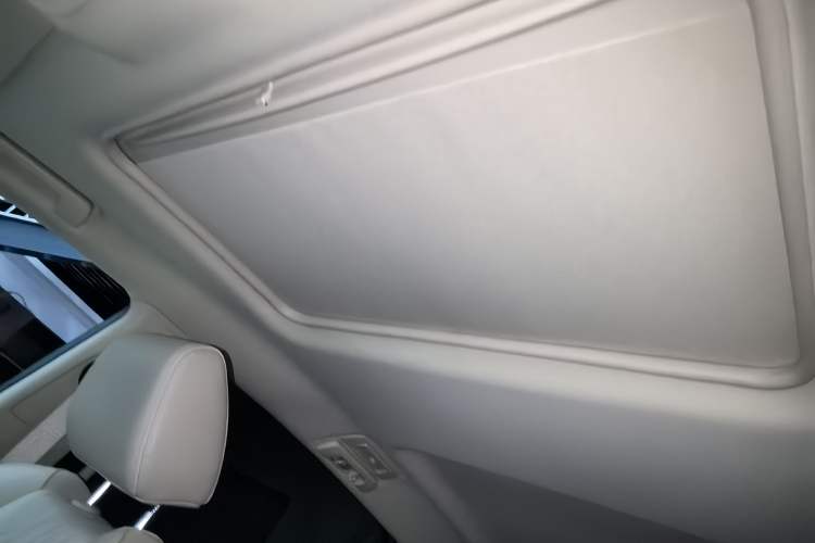 Used Buick GL8 2023 Land Executive Class 652T Luxury Model