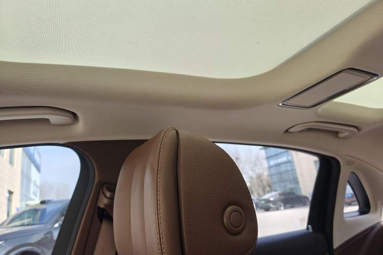 Used Mercedes-Benz E-Class New Energy 2023 E 350 e L Plug-in Hybrid Sedan