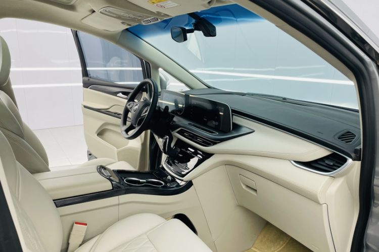 Used Buick GL8 2023 ES Lu Zun Comfort Model
