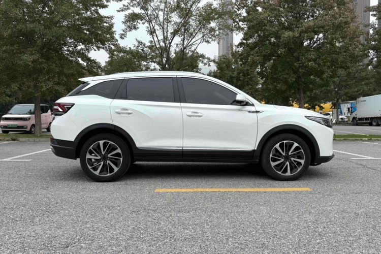 Used Dongfeng Aeolus AX7 2022 Mach Edition 1.5T DCT DF41 Exterior 4