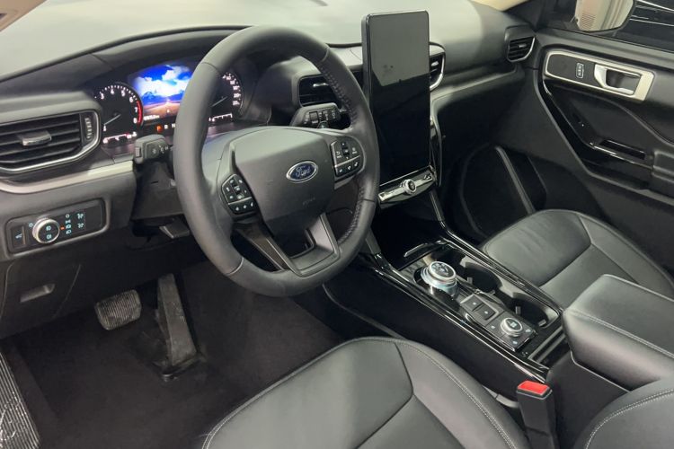 Used Ford Explorer 2020 EcoBoost 285 Four-Wheel Drive Trend Edition 6 Seats Interior 1