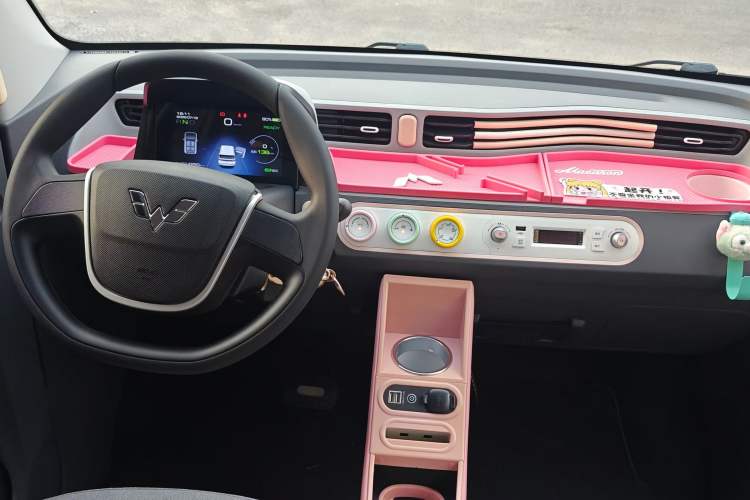 Used Wuling Hongguang MINIEV 2022 Macaron Premium Model – Lithium Ternary Battery