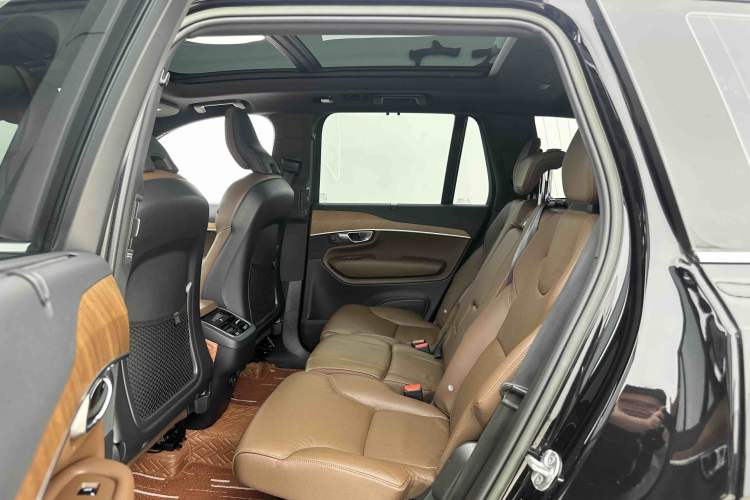 Used Volvo XC90 2023 B6 Zhiyi Luxury Edition 7-Seater
