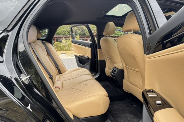 Used Geely Galaxy L6 2024 125km PLUS Dragon Edition