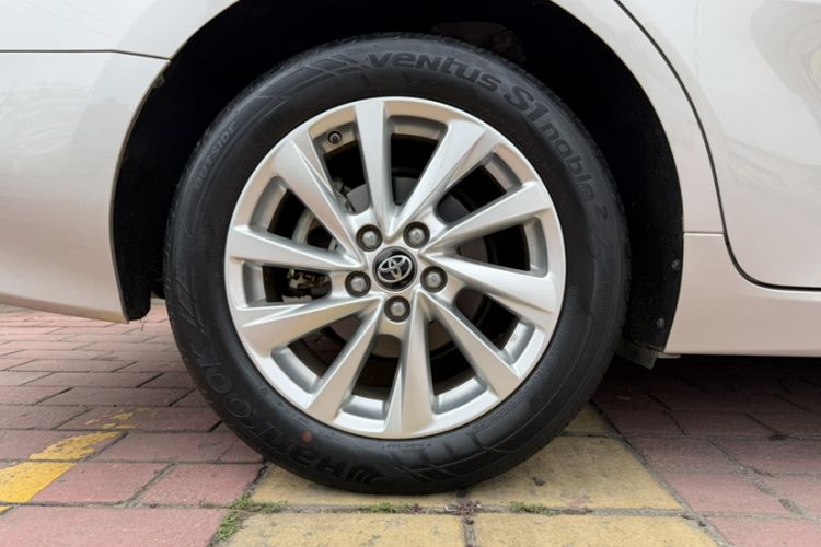 Used Toyota Camry 2021 2.0G Luxury Edition
