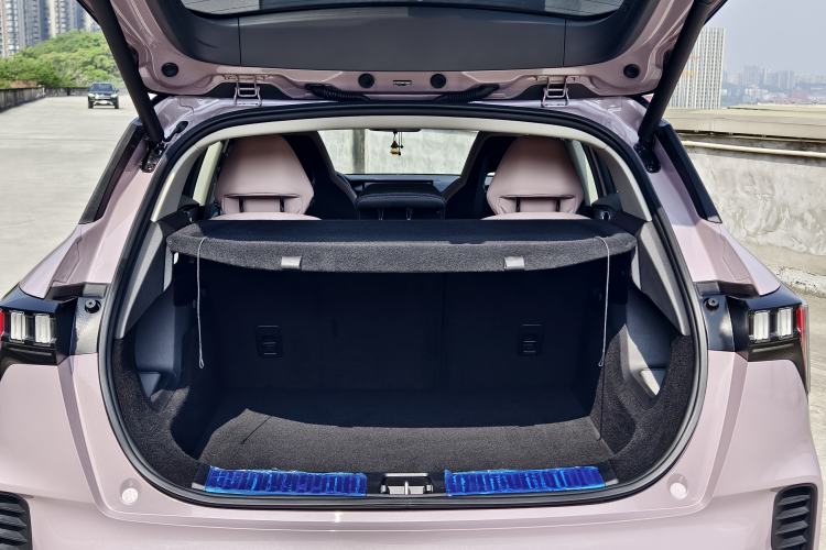 Used Lynk & Co 06 2023 Remix 1.5T Shero Trunk