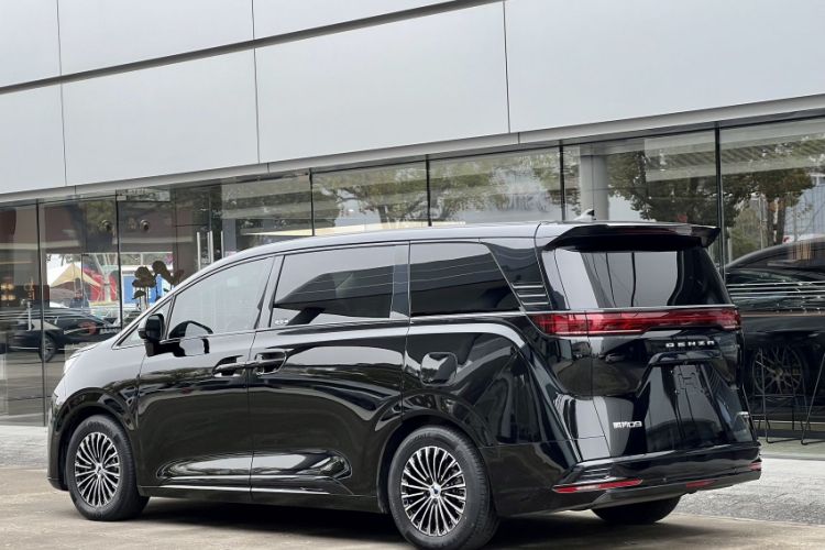 Used Denza D9 2024 DM-i 980 Four-Wheel Drive Prestige Model