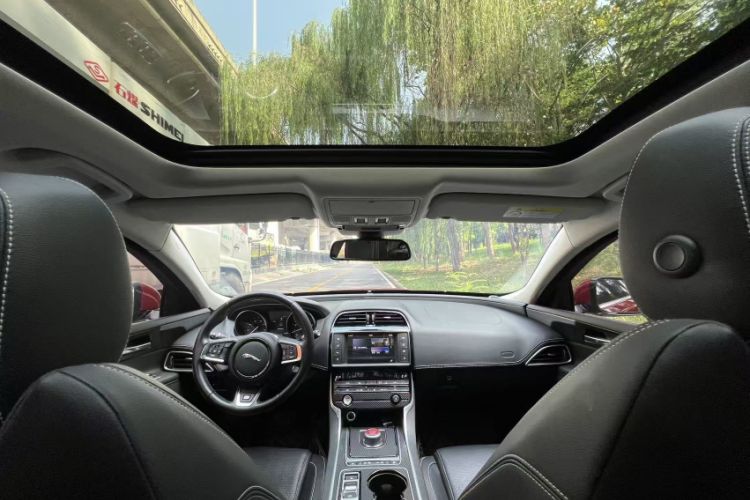 Used Jaguar XE 2017 2.0T 200 PS R-Sport
