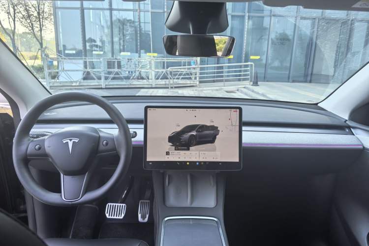 Used Tesla Model Y 2024 Long-Range All-Wheel-Drive Version