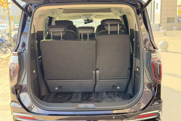 Used Hongqi HQ9 PHEV 2024 2.0T Four-Wheel Drive Luxury Edition