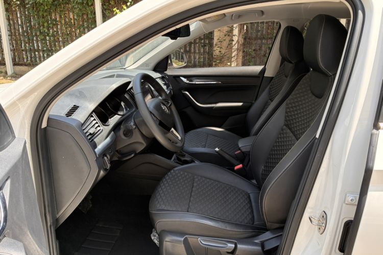 Used Skoda Kamiq 2018 1.5L Automatic Comfort Edition China VI Standard Interior 4