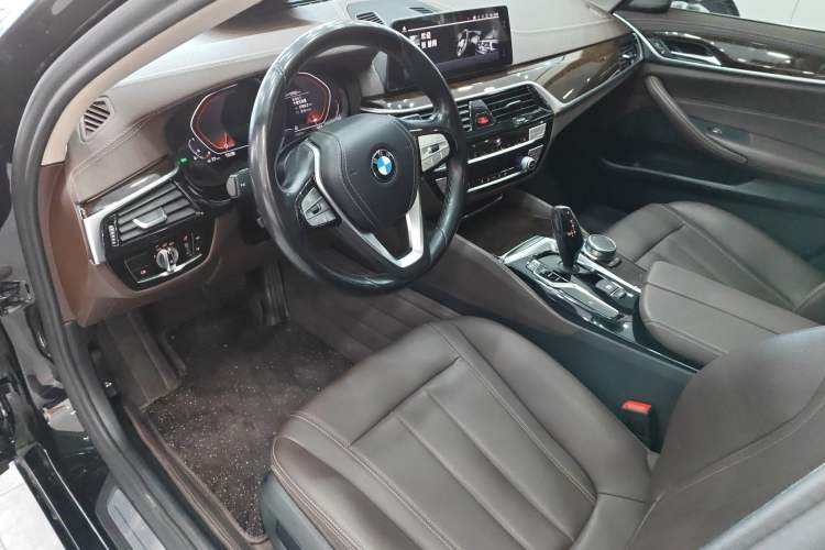 Used BMW 5 Series 2019 Facelifted 525Li Luxury Package