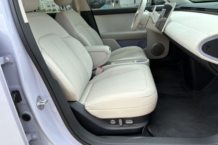 Used firefly firefly 2025 Illuminated Edition
