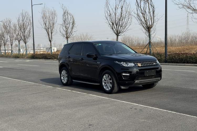 Used Land Rover Discovery Sport 2016 2.0T SE Exterior 2