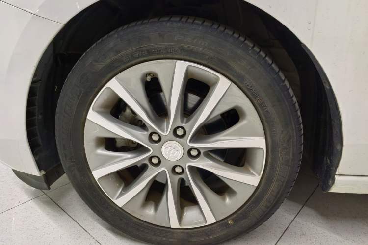 Used Buick GL6 2019 18T 6-Seater Connected Luxury Version China VI Standard
