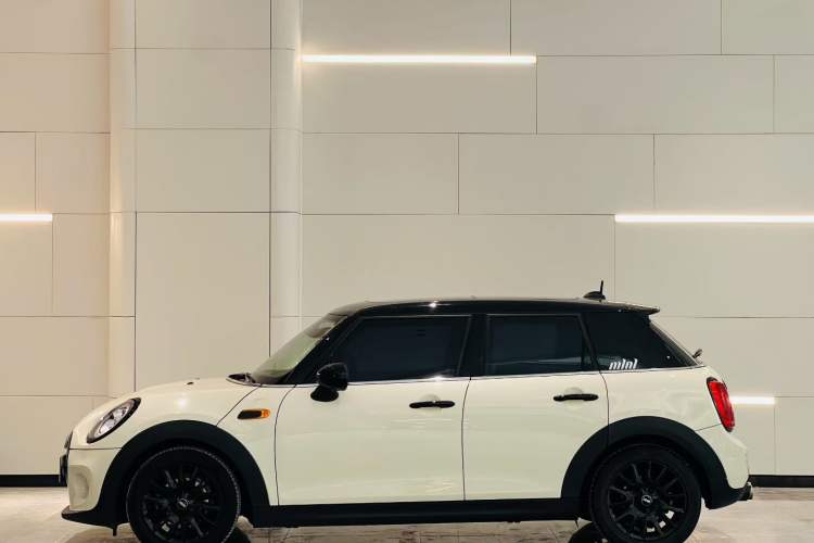 Used MINI MINI 2016 1.5T COOPER Five-Door Edition