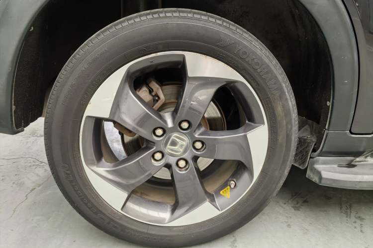 Used Honda Vezel 2015 1.8L CVT 2WD Luxury Model Exterior 9