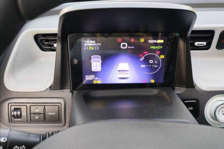 Used Wuling Hongguang MINIEV 2022 Macaron Premium Model – Lithium Iron Phosphate