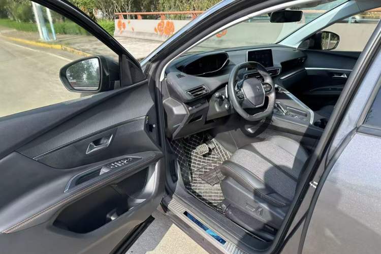 Used Peugeot 5008 2017 380THP 5-Seater Elite Edition