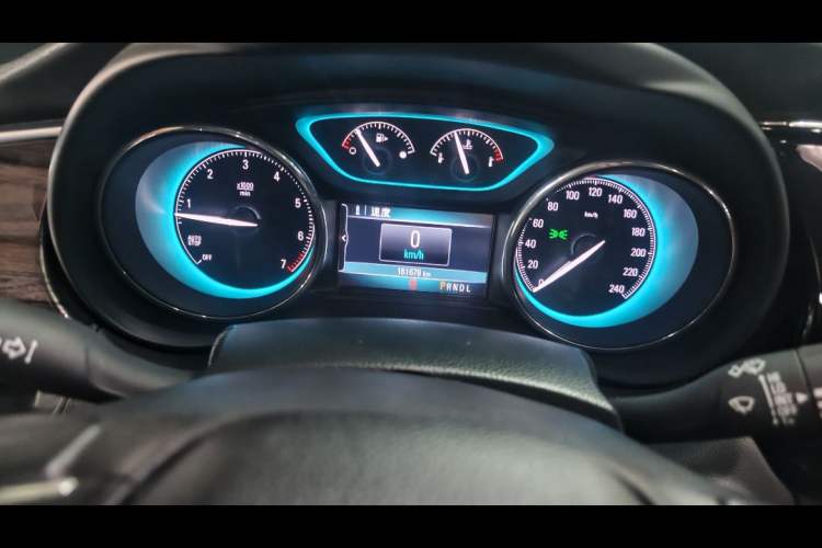 Used Buick Envision 2016 20T Two-Wheel-Drive Elite Model
