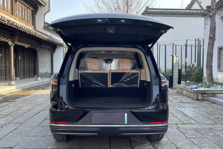 Used Chery T11 2026 Model 220 All-Wheel Drive Family Fun Edition