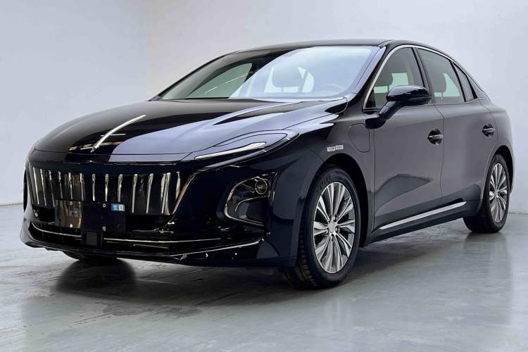 Used Hongqi E-QM5 2022 431 km Charge & Enjoy Edition
