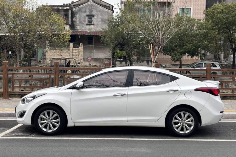 Used Hyundai Elantra (5th Generation / Langdong) 2016 1.6L Automatic Prestige Model