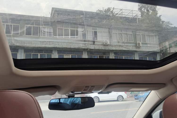 Used FAW Senya R9 2018 1.2T Manual Luxury Smart Edition