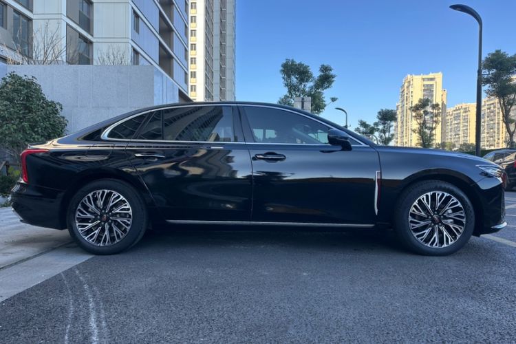 Used Hongqi H5 2024 2.0T Automatic Smart Connect Flagship Edition
