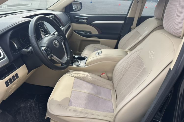 Used Toyota Highlander 2015 2.0T Four-Wheel Drive Elite Edition 7-Seater Interior 5