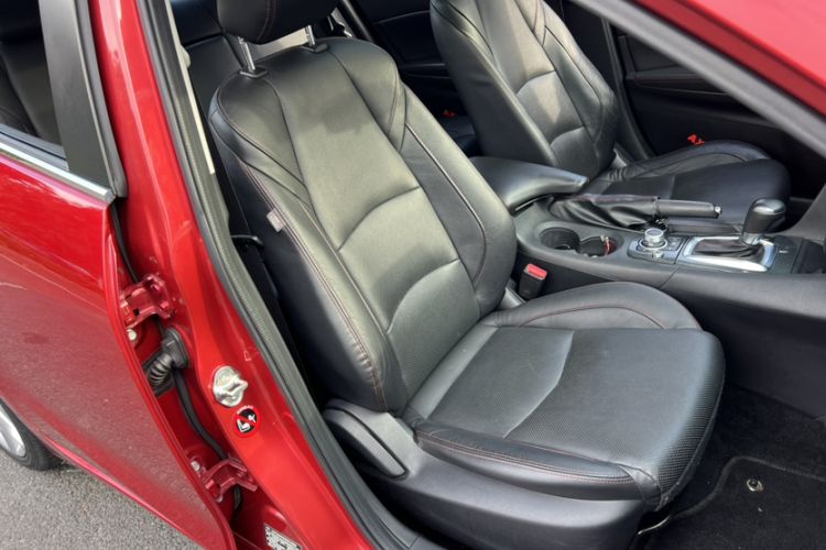 Used Mazda 3 Axela 2016 Sedan 2.0L Automatic Sport Model
