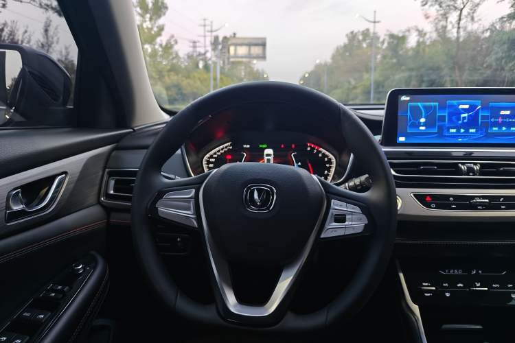 Used CHANGAN CS75 2021 Honor Million Edition 280T DCT Luxury Model
