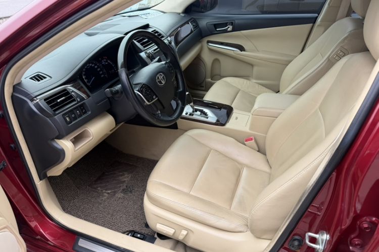 Used Toyota Camry 2015 2.5G Luxury Navigation Edition