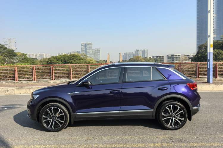 Used Volkswagen T-ROC 2021 280TSI DSG Two-Wheel Drive Comfort Connect Edition