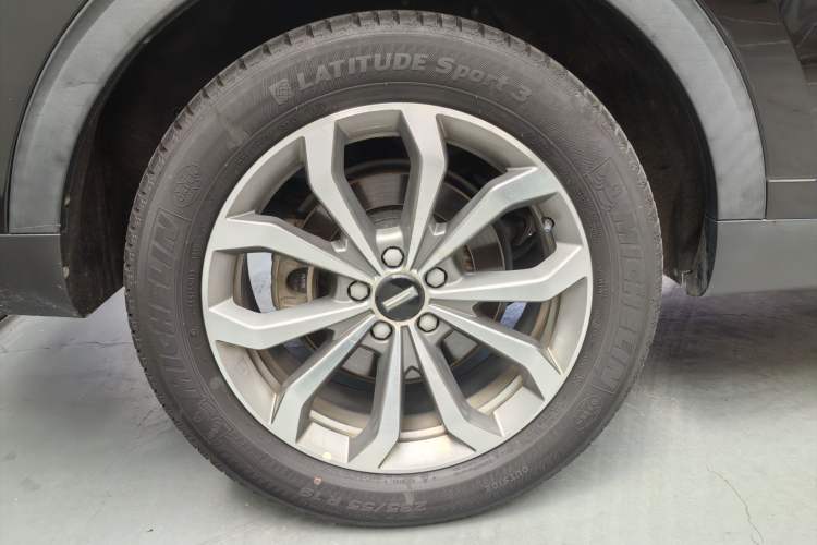 Used Wey VV6 2020 2.0T Two-Wheel Drive Smart Protection+ Exterior 5