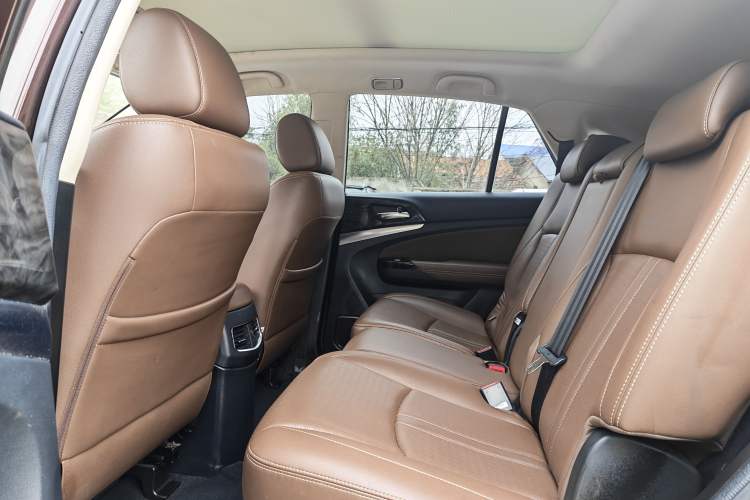 Used BYD S7 2016 2.0T Automatic Prestige Plus