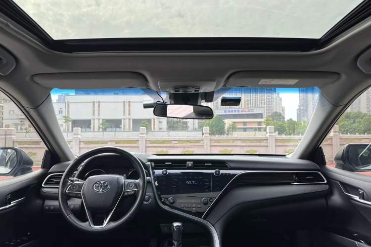 Used Toyota Camry 2019 Revised Version 2.0G Luxury Edition