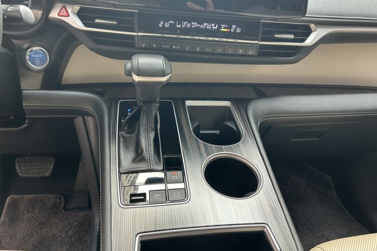 Used Toyota Sienna 2021 2.5L Hybrid Ultimate Edition