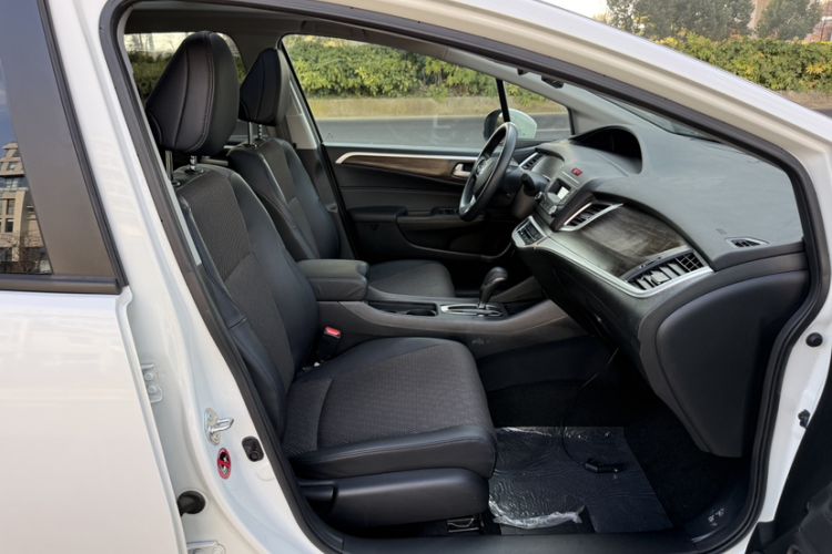 Used Honda Jade 2020 1.8L automatic Comfort version Interior 4