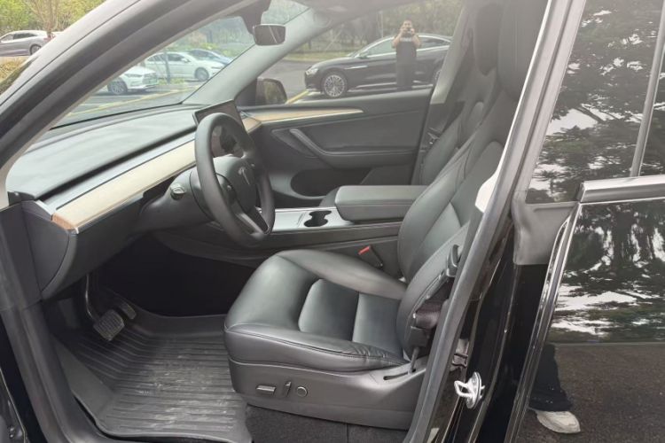 Used Tesla Model Y 2022 Rear-Wheel-Drive Version