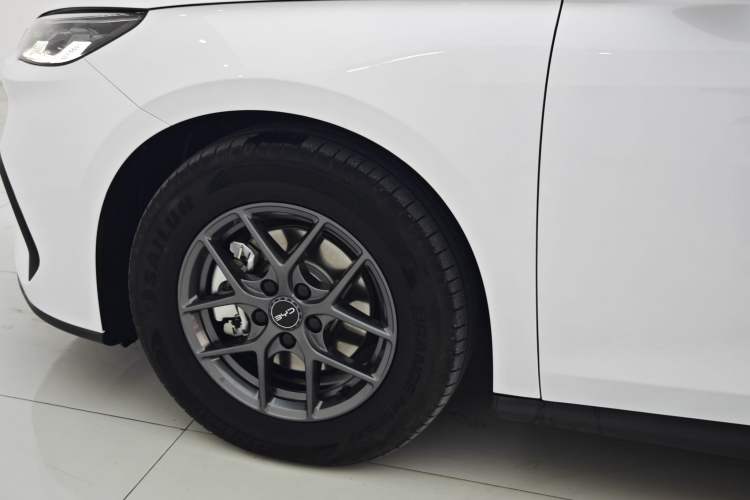 Used BYD Seal 06 New Energy 2024 DM-i 80KM Luxury Model
